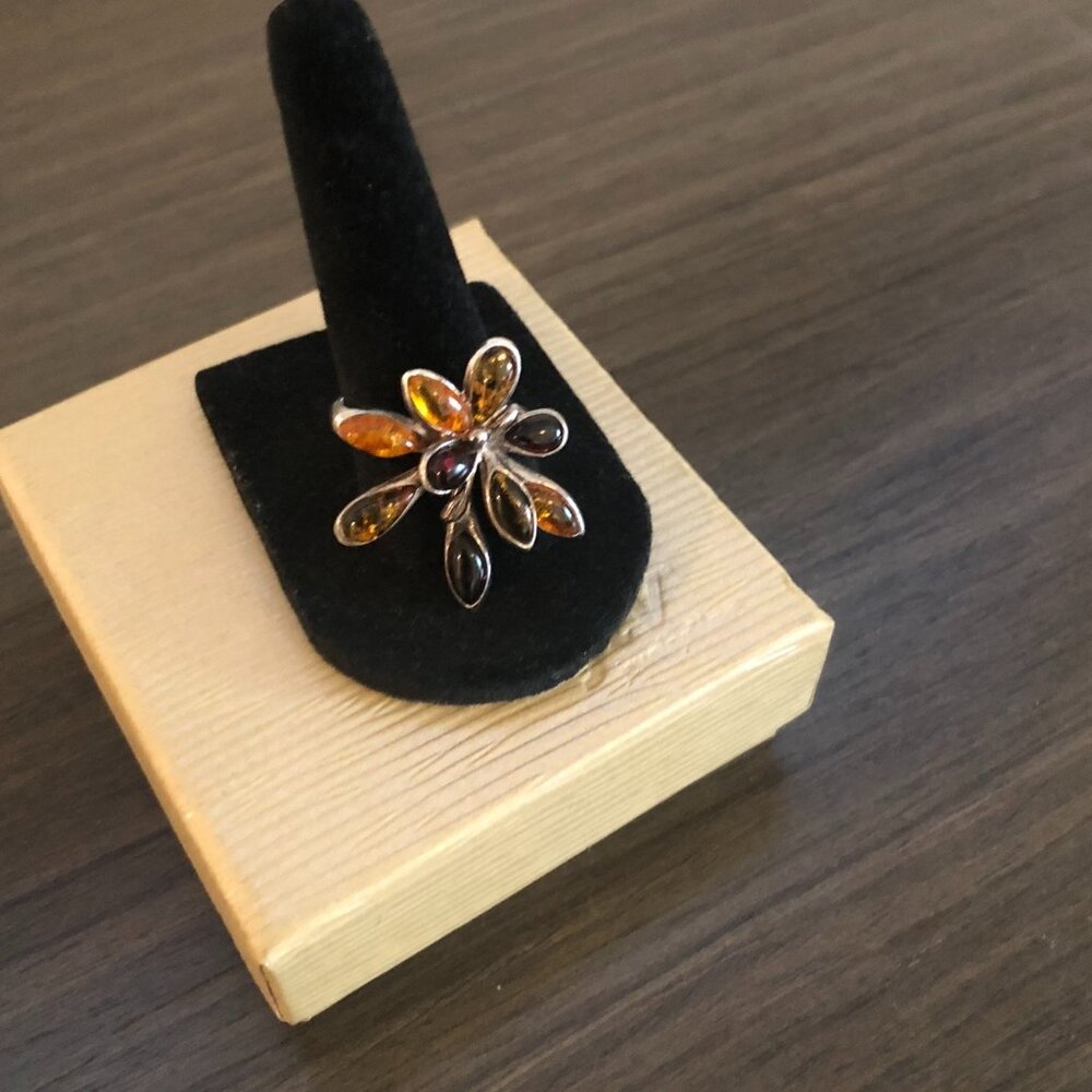 Sterling Silver Ring with Multi Amber Stones - Picture 4 of 12
